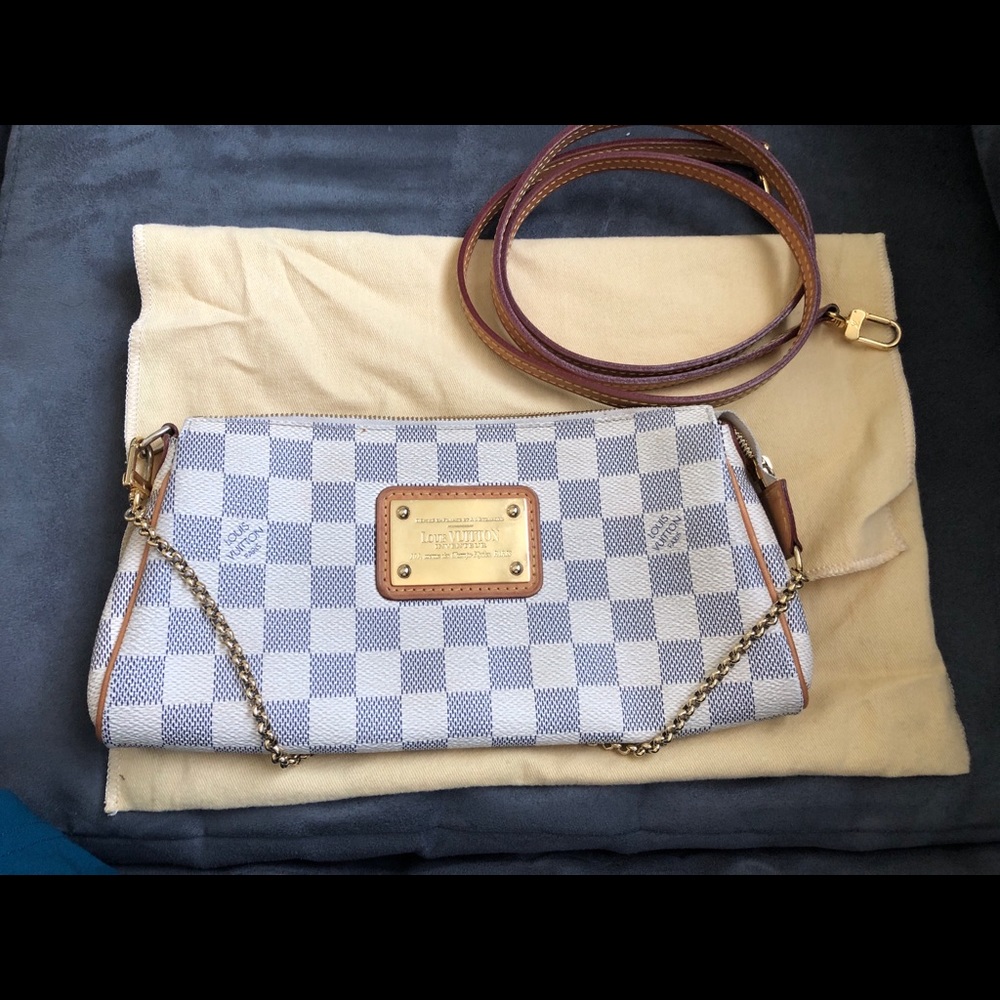 Louis Vuitton Eva clutch